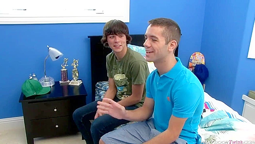 Matthew Keating Claims Horny Twink Hayden Michaels in Hot Live Show – 18+