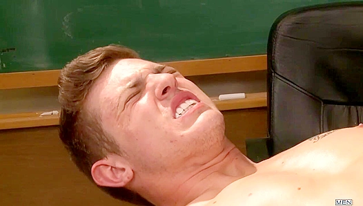 Hungry Twinks Beg for Double Penetration — Hot Three-Way in Classroom