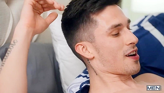 Joey Mills Gets Devoured by Kane Foxs Hungry Tongue Then Takes Bareback Glory – TwinkLust