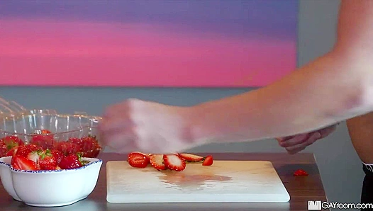 Billy Santoro Claims Luke Hard in Hot Kitchen Domination – ManRoyale 18+
