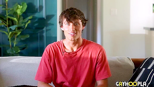 Pretty Boy Rick Johnson Spills Secrets in Sultry Slow-Mo Chat – GayHoopla 18+