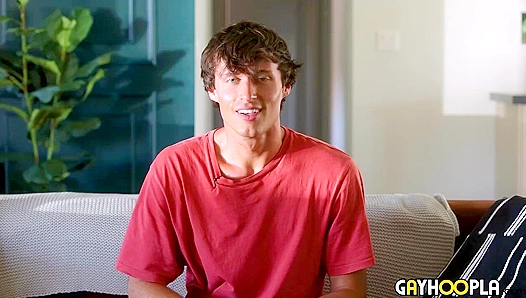 Pretty Boy Rick Johnson Spills Secrets in Sultry Slow-Mo Chat – GayHoopla 18+