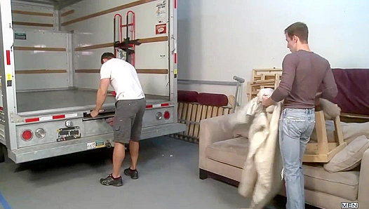 Moving Day Turns Hot as Robert Van Damme Kyle Quinn Fuck Hard – GayPornHub 18+