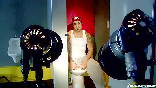 Samuel OTool Flexes Massive Gains On Set – Steamy Muscle Tease After Workout