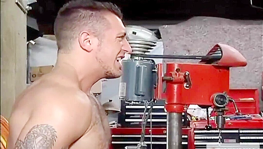 Pumping Iron Passion: Kyle Kings Steaming Workout Fantasy – Gay Muscle HD 18+