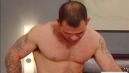 Dak Ramsey Ethan Wolfes Steaming Bareback Ride – HotHouse Kings 18+