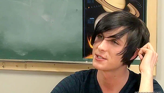 Prestons Hardcore Tutorial: Claiming Aidens Tight Virgin Ass – KinkyClassroom 18+