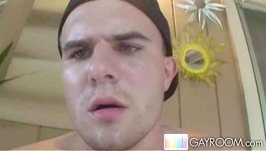 Ryan Middleton Fucks Himself Deep with Skillful Fingers – Steamy Gay Solo Show