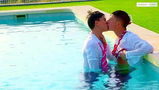 Pool Heat: Danny Nathans Steamy Naked Hookup – GayXXX Adventures