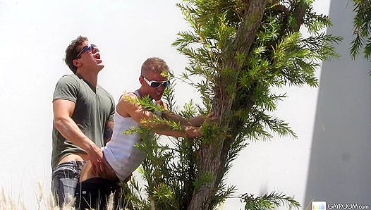 Tory Mason Gets Pounded Hard in Hot Parking Lot Encounter – GayPornAction