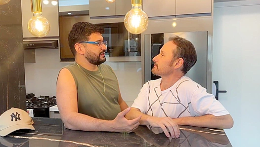 Marcos Surrender: A Hot Gay BDSM Initiation Full of Desire – 18+