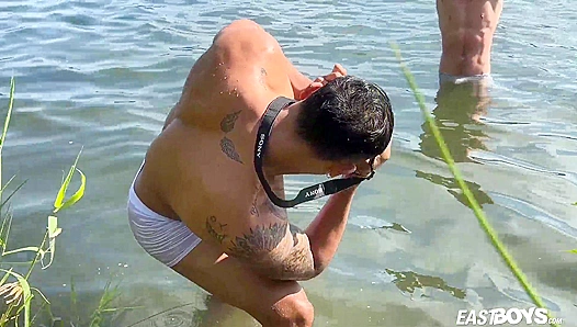 Justin Skyes Steamy Summertime Ride: Raw Passion in the Sunshine – Gay Porn X 18+