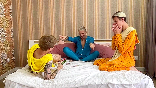 Pajama Party Turns Wild: Horny Men Bang Nonstop All Night – GayPornFun 18+
