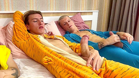 Pajama Party Turns Wild: Horny Men Bang Nonstop All Night – GayPornFun 18+