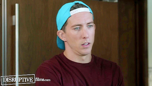 College Betrayal: Caught in a Steamy Blowjob Hustle for Cash – Isaac Parker, Hans Berlin