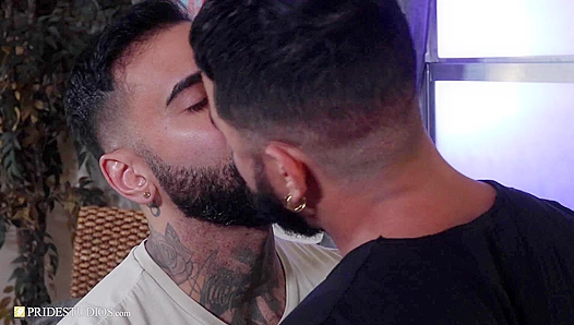 Rikk York Wrecks Tight Latino Ass with Deep Strokes – HotMuscleGay 18+