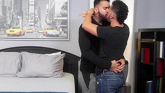 Beefy Rikk York Cocks Deep Throats BF Until He Chokes Loudly – GayPornHub 18+