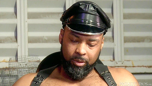 Kneeling for More: Julian Thirsty for Massive BBC Cream – ExtraBigDicks 18+