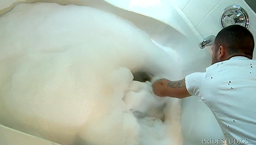 Big Cocks Blow Loads in Hot Steamy Bathroom Hookups – XXXGayTuber