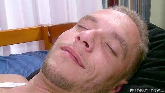 College Freshmen Face Their First Wild Group Ride – GayOrgies 18+