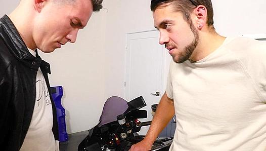 Dante Colle Dominates Isaac Parkers Tight Hole While Biking—Hot Ride! – 18+