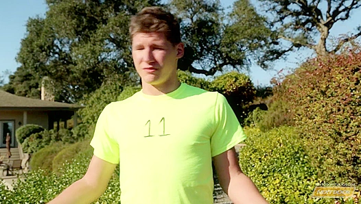 Naughty Next Door Twink Takes It Deep Under Open Sky – Hot Campus Moment 18+