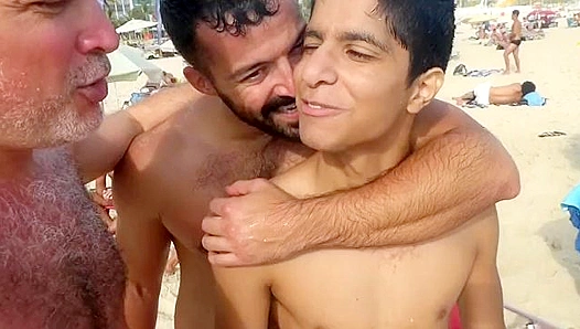 Under Rios Scorching Sun: Wild Bareback Passion Ignites – SteamyGayTryst 18+
