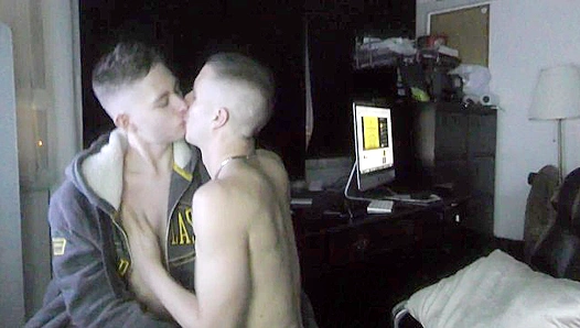 Triple Heat: UK Brothers Swap Game Controllers for Steamy Creampies – 18+
