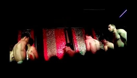 Steamy Thai Encounter: 13 Minutes of Sultry Asian Heat – Gay Erotic Tales
