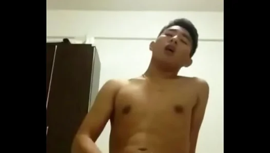 Young Asian Twink Jerks Off Hard Cums Live in Steaming Solo Session – IntenseGay 18+