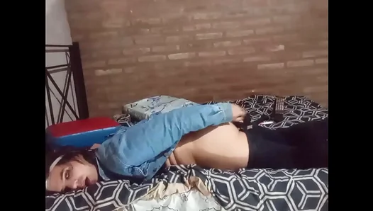 Alone No More: Solo Play Leads to Mind-Blowing Orgasm – 18+