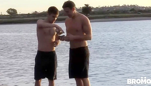 Bareback Heat: Johnny Rapid Gets Wild in Sunny California Quickie – 18+