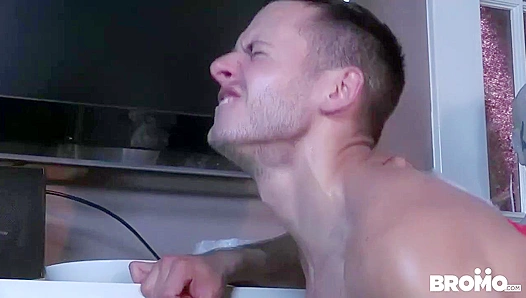 Jackin Christmas: Santa Rides Brenner Hard Raw in Fireside Fuck Fest – XXX