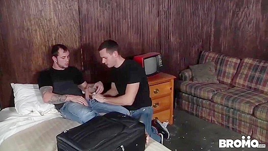 Jared Brenner Goes Raw: Hot Bareback Encounter in a Seedy Motel – 18+