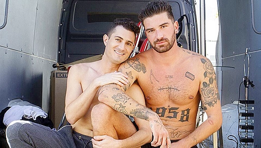 Secret Stepbrothers Meet Up for Steamy Public Sex – Robbie Chris Go Wild – GayPornX 18+