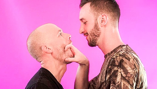 Jake Lawrence Swallows JV Marxs Huge Load in Hot Pink Fantasy – GayPound 18+