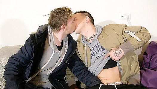 Czech Twink Gets Humiliated with Thick Cum Facial – Wild Gay Action – 18+
