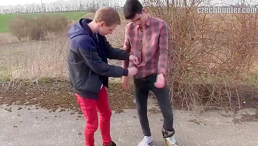 Hot Hung Hornies: Wild Outdoor Threeway With Ripped Twinks – XXX Gay 18+