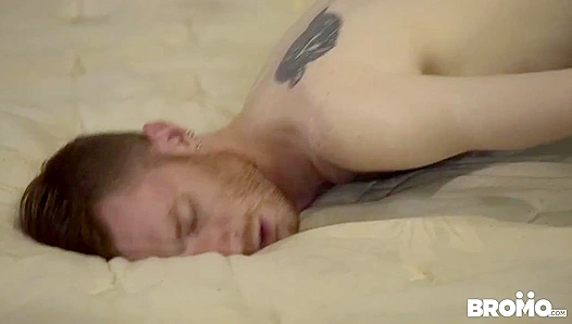 Jordan Levine Seamus OReilly Go Hardcore – Raw Deep Fisting Action – TinyGays 18+