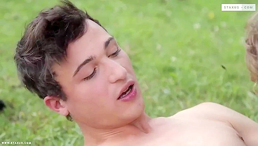 Adam Harper Timmy Williams Go Wild: Steamy Bareback Outdoors – Gay XXX