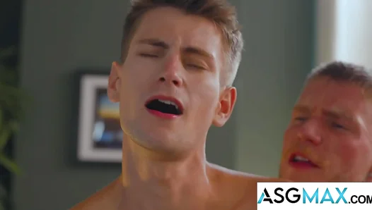 Steamy Jock Action: Secret Office Hookup Turns Horny Quick – Gay Porno Parody