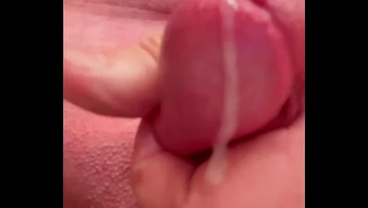 Up-Close Masturbation Fury: Older Guys Intense Solo Session – AmateurGayX 18+