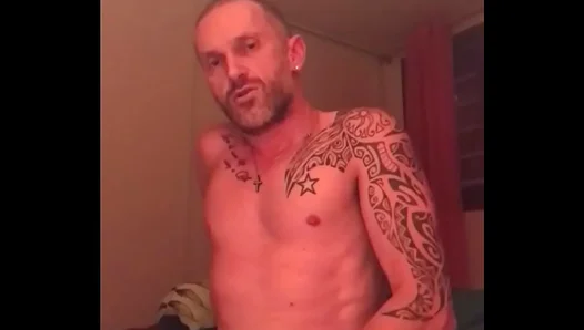 Hungry for Load? Muscle Stud Insists on Full Cock Worship First – XXX