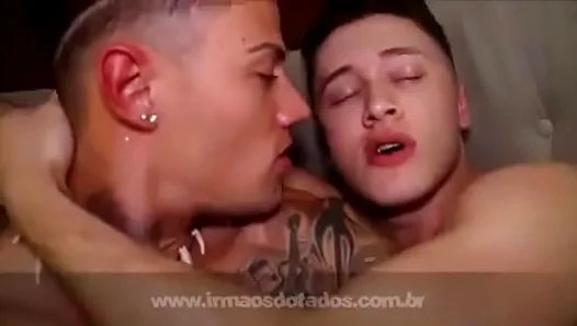 Blowjob Turns into Wild, Greasy Ass-Riding—No Condom Needed! – BareBackFun 18+