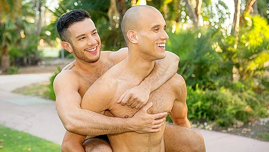 Sweat-Slicked Beefcake Passion: Frankie Mannys Raw Ride – SeanCody
