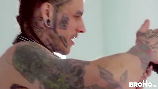 Muscular Inked Stud Fucks His Hung Bald Cameraboy – GayPornXL 18+