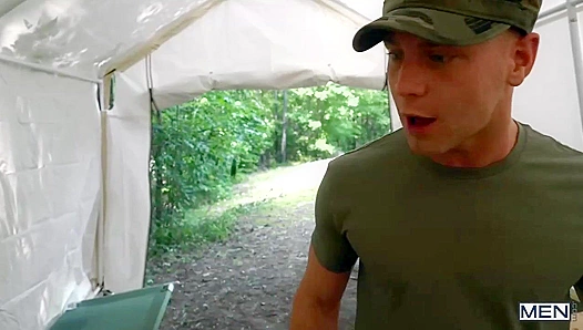 Dominating Duty: Brandon Evans Vadims Steamy barracks Encounter – SoldierSquad 18+