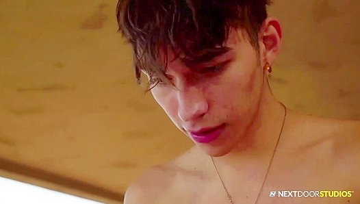 Drenched Desires: Avery Jones Kai Locks Hot Outdoor Encounter – NextDoorTwinks