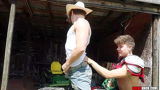 Calvin Drake Takes It All: Wild Bareback Ride – GayXXX Adventures