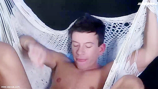 Connor Levi Kris Wallace Get Horny in Steamy Flip-Flop Action – GayXXX